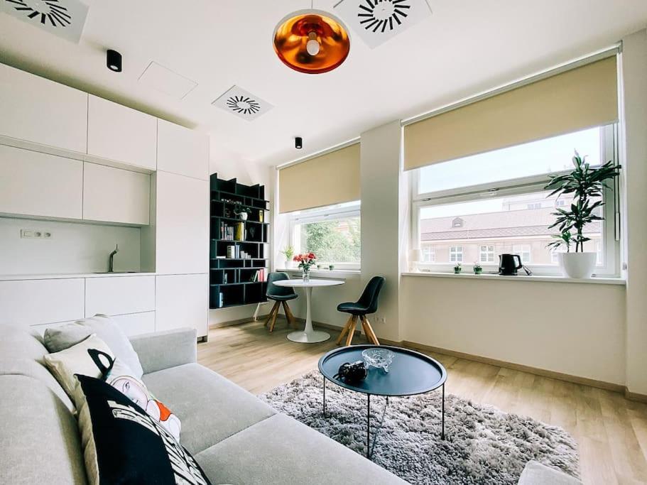 New Studio In Quiet Part Of The City Center Братислава Екстериор снимка
