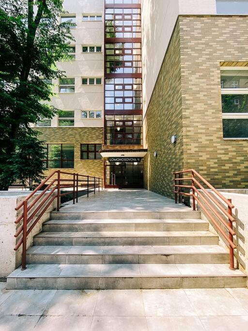 New Studio In Quiet Part Of The City Center Братислава Екстериор снимка