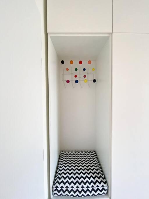 New Studio In Quiet Part Of The City Center Братислава Екстериор снимка